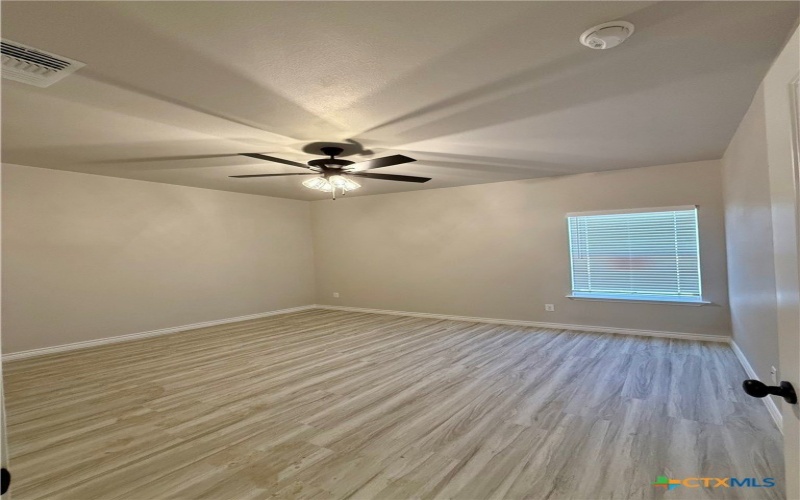 110 Leon Lane, Copperas Cove, TX 76522, 6 Habitaciones Habitaciones , ,5 BañosBaños,Residential Multi Family,En Venta,110 Leon Lane,0,597977