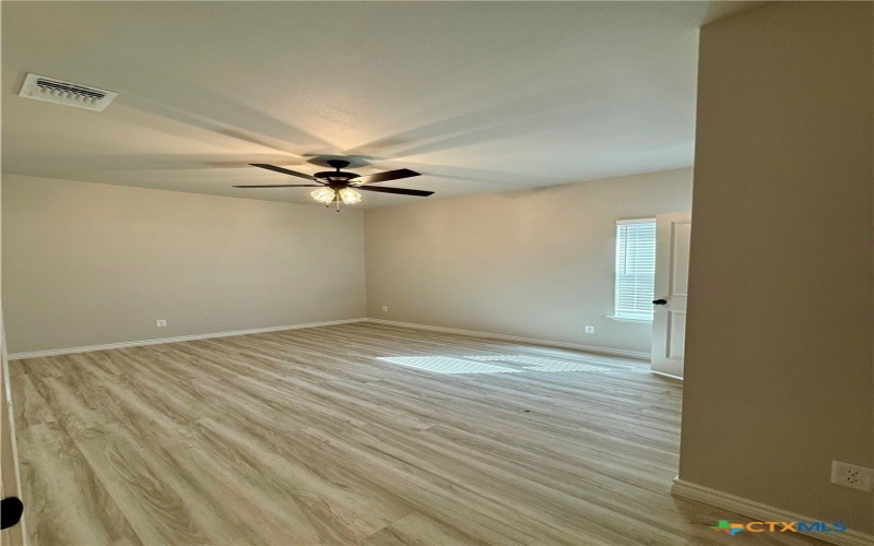 110 Leon Lane, Copperas Cove, TX 76522, 6 Habitaciones Habitaciones , ,5 BañosBaños,Residential Multi Family,En Venta,110 Leon Lane,0,597977