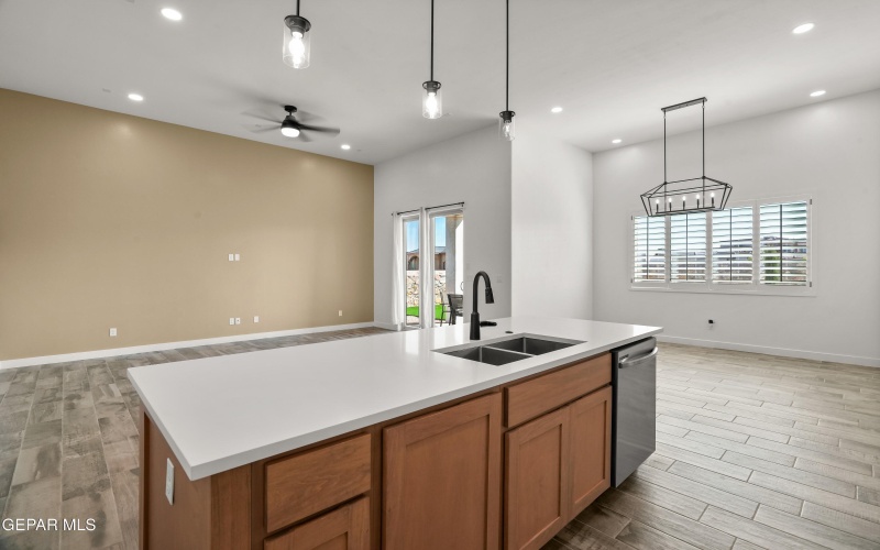 1806 Schyler Love Lane, El Paso, TX 79928, 3 Habitaciones Habitaciones , ,2 BañosBaños,Residential,En Venta,1806 Schyler Love Lane,0,933831