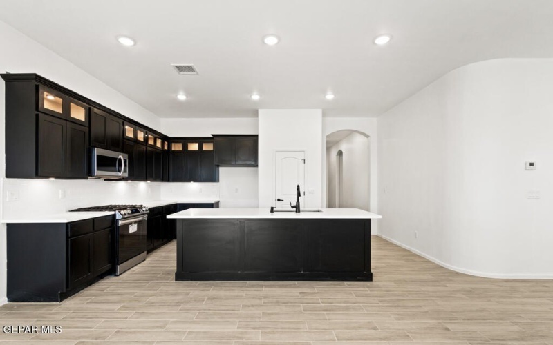 1808 Schyler Love Lane, El Paso, TX 79928, 4 Habitaciones Habitaciones , ,2 BañosBaños,Residential,En Venta,1808 Schyler Love Lane,0,933834