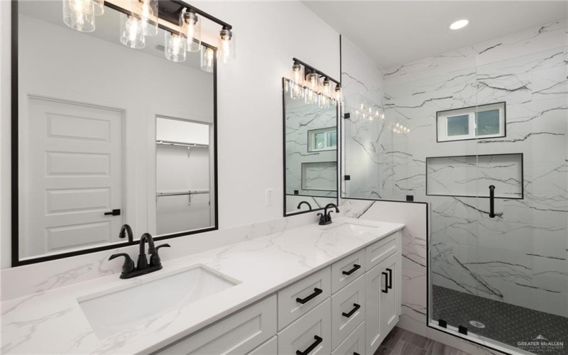 6108 N Rayo Del Sol Street, Edinburg, TX 78542, 3 Bedrooms Bedrooms, ,2 BathroomsBathrooms,Residential,For Sale,6108 N Rayo Del Sol Street,0,487125