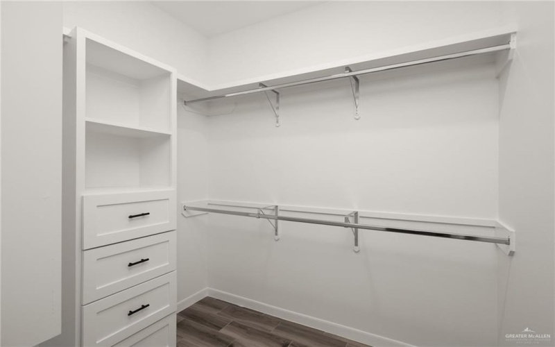 6108 N Rayo Del Sol Street, Edinburg, TX 78542, 3 Bedrooms Bedrooms, ,2 BathroomsBathrooms,Residential,For Sale,6108 N Rayo Del Sol Street,0,487125