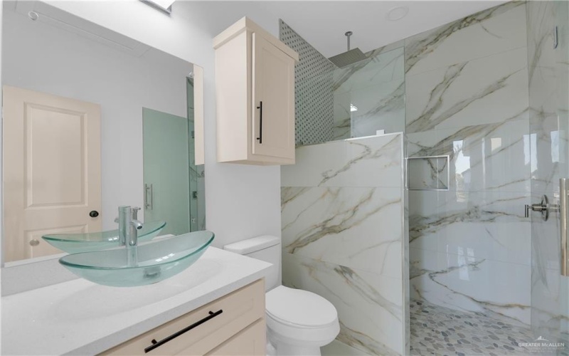 5900 N Playa Del Sol Street, Edinburg, TX 78542, 3 Bedrooms Bedrooms, ,2 BathroomsBathrooms,Residential,For Sale,5900 N Playa Del Sol Street,0,487173