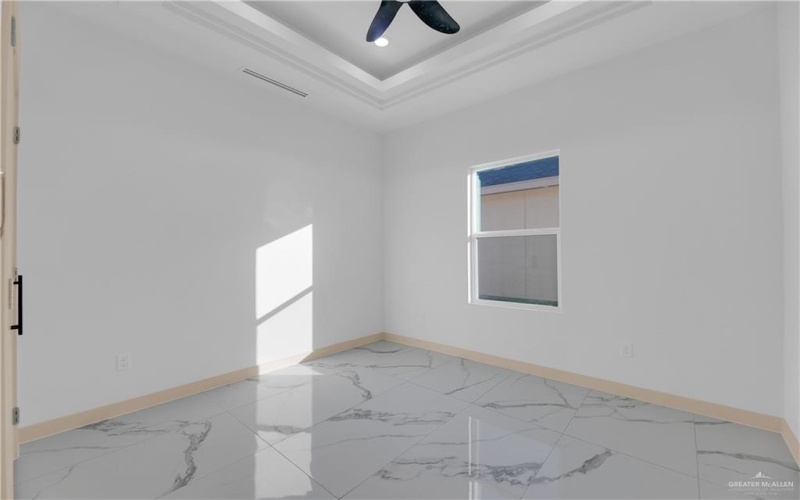 5900 N Playa Del Sol Street, Edinburg, TX 78542, 3 Bedrooms Bedrooms, ,2 BathroomsBathrooms,Residential,For Sale,5900 N Playa Del Sol Street,0,487173