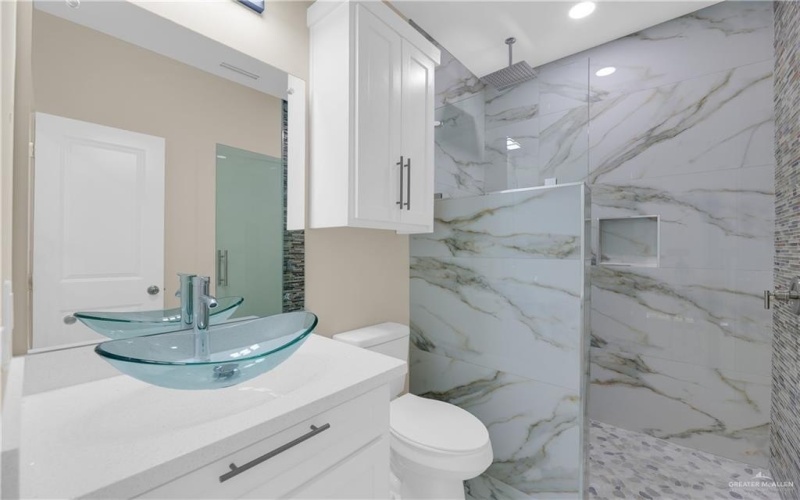 5812 N Playa Del Sol Street, Edinburg, TX 78542, 3 Bedrooms Bedrooms, ,2 BathroomsBathrooms,Residential,For Sale,5812 N Playa Del Sol Street,0,487176