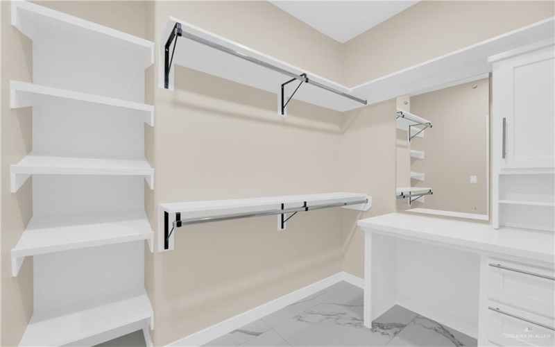 5812 N Playa Del Sol Street, Edinburg, TX 78542, 3 Bedrooms Bedrooms, ,2 BathroomsBathrooms,Residential,For Sale,5812 N Playa Del Sol Street,0,487176