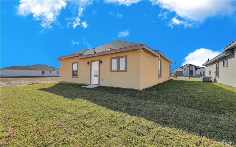 5812 N Playa Del Sol Street, Edinburg, TX 78542, 3 Bedrooms Bedrooms, ,2 BathroomsBathrooms,Residential,For Sale,5812 N Playa Del Sol Street,0,487176