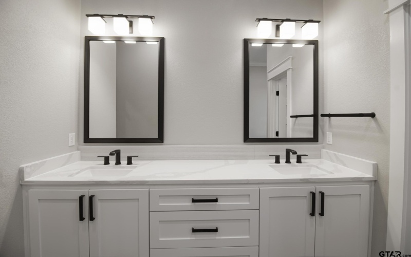 800 Stone Chimney Rd, Bullard, TX 75757, 5 Habitaciones Habitaciones , ,5 BañosBaños,Residential,En Venta,800 Stone Chimney Rd,0,25016735