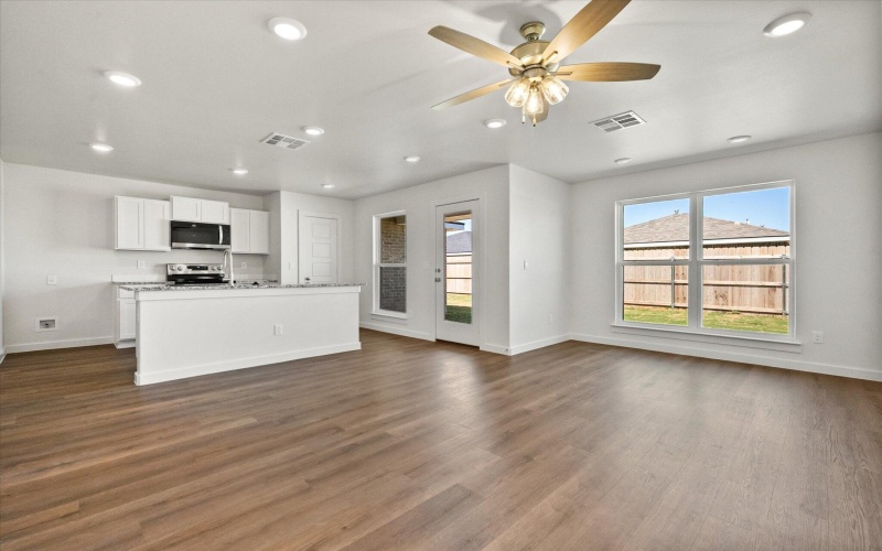 8308 24th Street, Lubbock, TX 79407, 3 Bedrooms Bedrooms, ,2 BathroomsBathrooms,Residential,For Sale,8308 24th Street,0,202560439