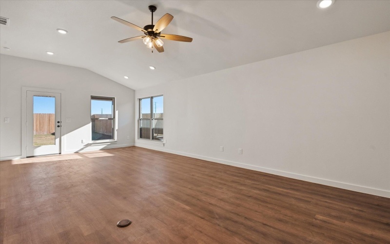 2607 Garland Avenue, Lubbock, TX 79407, 4 Bedrooms Bedrooms, ,2 BathroomsBathrooms,Residential,For Sale,2607 Garland Avenue,0,202563165