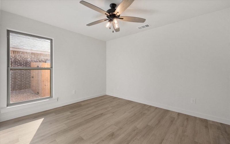 1311 N Chicago Avenue, Lubbock, TX 79416, 3 Bedrooms Bedrooms, ,2 BathroomsBathrooms,Residential,For Sale,1311 N Chicago Avenue,0,202563175