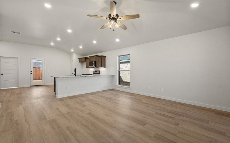 1311 N Chicago Avenue, Lubbock, TX 79416, 3 Bedrooms Bedrooms, ,2 BathroomsBathrooms,Residential,For Sale,1311 N Chicago Avenue,0,202563175