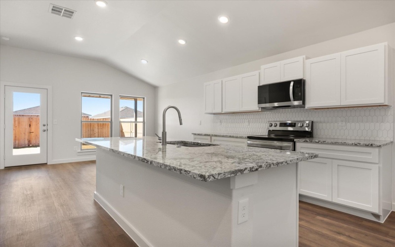 1313 N Chicago Avenue, Lubbock, TX 79416, 3 Bedrooms Bedrooms, ,2 BathroomsBathrooms,Residential,For Sale,1313 N Chicago Avenue,0,202563176