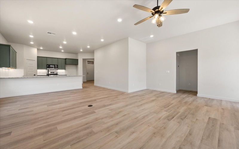 7005 56th Street, Lubbock, TX 79407, 3 Habitaciones Habitaciones , ,2 BañosBaños,Residential,En Venta,7005 56th Street,0,202563188