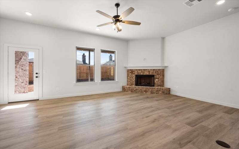 7005 56th Street, Lubbock, TX 79407, 3 Habitaciones Habitaciones , ,2 BañosBaños,Residential,En Venta,7005 56th Street,0,202563188