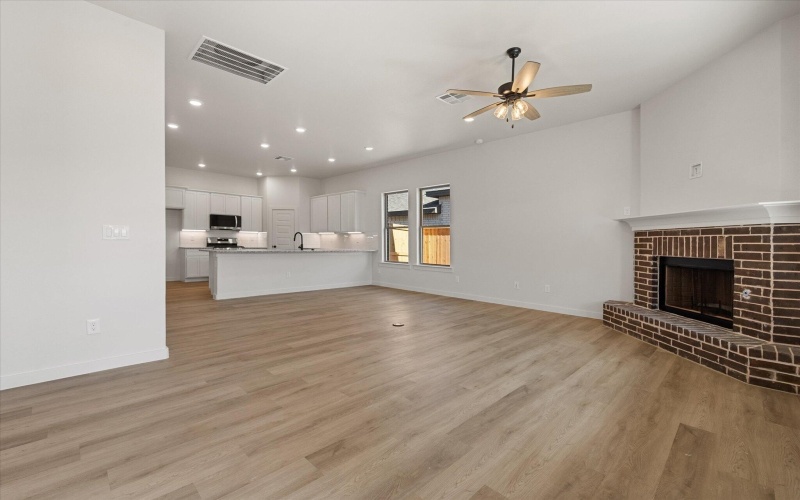 7003 56th Street, Lubbock, TX 79407, 3 Bedrooms Bedrooms, ,2 BathroomsBathrooms,Residential,For Sale,7003 56th Street,0,202563189