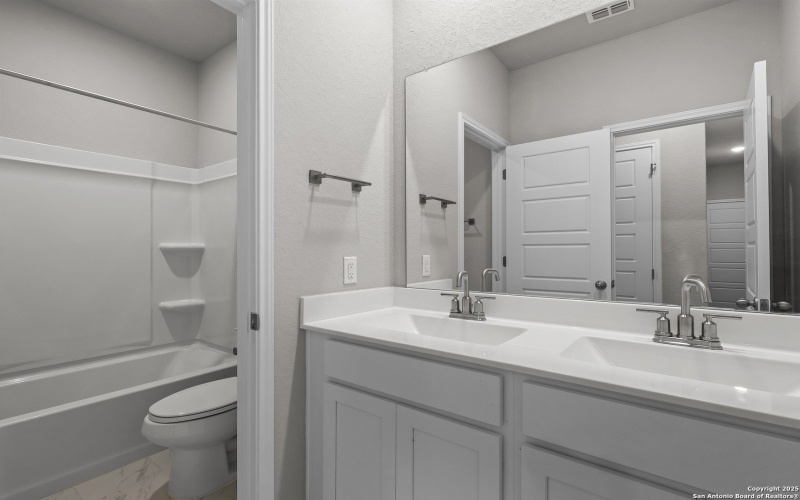 2515 Dry Moss Way, San Antonio, TX 78224, 4 Bedrooms Bedrooms, ,2 BathroomsBathrooms,Residential,For Sale,2515 Dry Moss Way,0,1862048