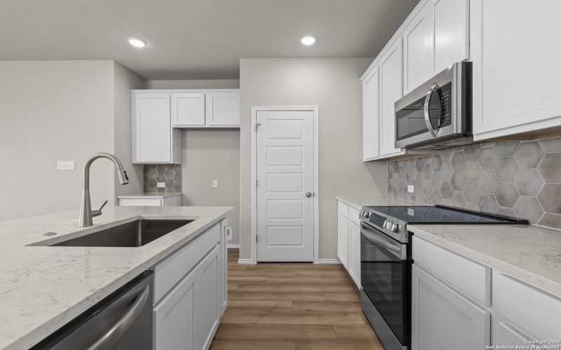 2515 Dry Moss Way, San Antonio, TX 78224, 4 Bedrooms Bedrooms, ,2 BathroomsBathrooms,Residential,For Sale,2515 Dry Moss Way,0,1862048