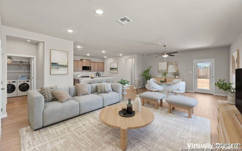 765 Whitman, New Braunfels, TX 78130, 4 Habitaciones Habitaciones , ,2 BañosBaños,Residential,En Venta,765 Whitman,0,1923349