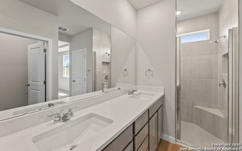 765 Whitman, New Braunfels, TX 78130, 4 Habitaciones Habitaciones , ,2 BañosBaños,Residential,En Venta,765 Whitman,0,1923349