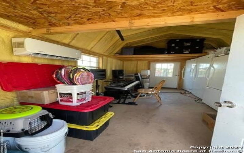 639 COUNTY ROAD 4614, Castroville, TX 78009-6002, 4 Habitaciones Habitaciones , ,2 BañosBaños,Residential,En Venta,639 COUNTY ROAD 4614,0,1923456