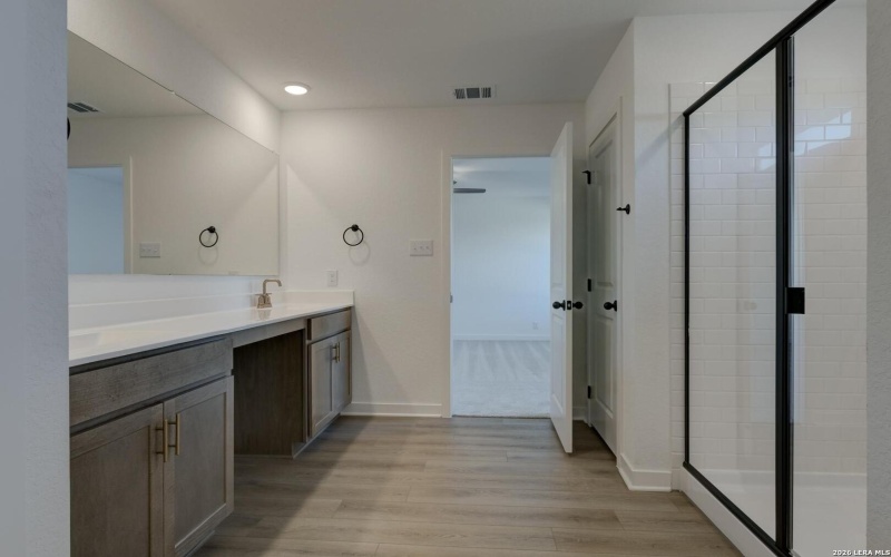 318 Brood Dr, Adkins, TX 78101, 5 Bedrooms Bedrooms, ,3 BathroomsBathrooms,Residential,For Sale,318 Brood Dr,0,1923464