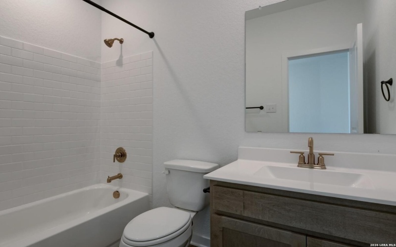 318 Brood Dr, Adkins, TX 78101, 5 Bedrooms Bedrooms, ,3 BathroomsBathrooms,Residential,For Sale,318 Brood Dr,0,1923464