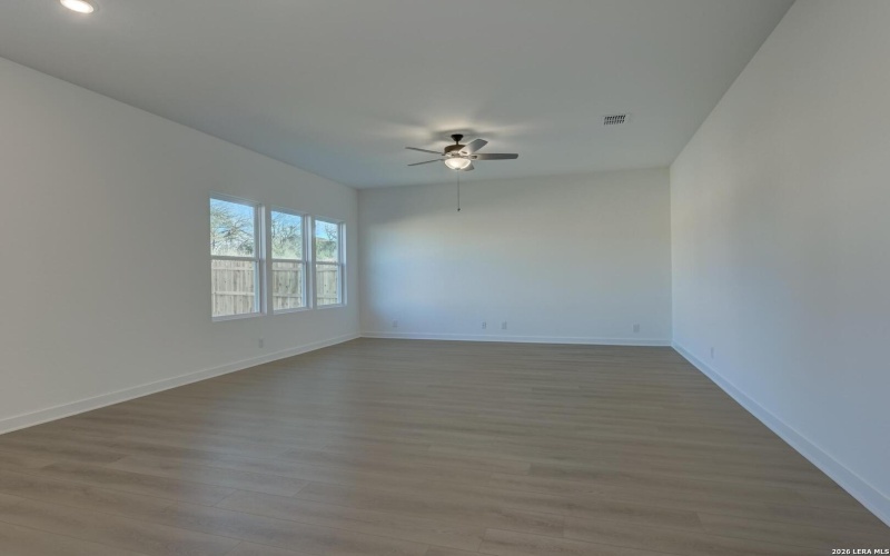 318 Brood Dr, Adkins, TX 78101, 5 Bedrooms Bedrooms, ,3 BathroomsBathrooms,Residential,For Sale,318 Brood Dr,0,1923464