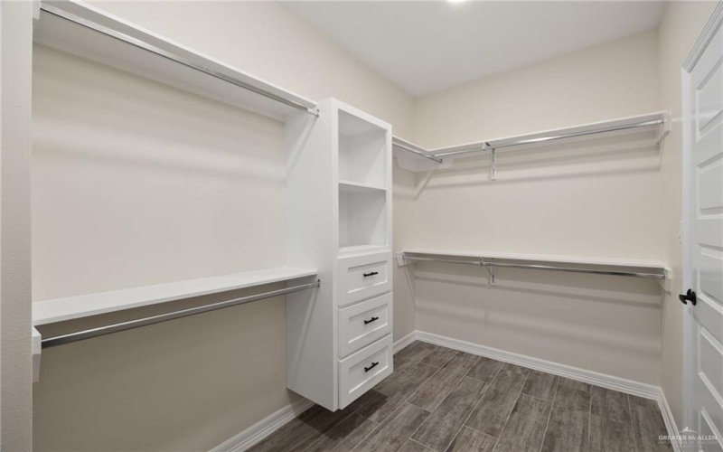 1705 Alisson Street, Alton, TX 78573, 4 Bedrooms Bedrooms, ,2 BathroomsBathrooms,Residential,For Sale,1705 Alisson Street,0,487216