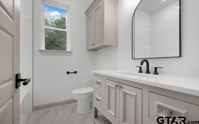 19453 Cedarpark Pl, Lindale, TX 75771, 4 Bedrooms Bedrooms, ,2 BathroomsBathrooms,Residential,For Sale,19453 Cedarpark Pl,0,25016766