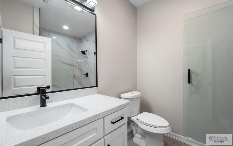 709 FOSTER LN, BROWNSVILLE, TX 78521, 4 Habitaciones Habitaciones , ,2 BañosBaños,Residential,En Venta,709 FOSTER LN,0,29770064