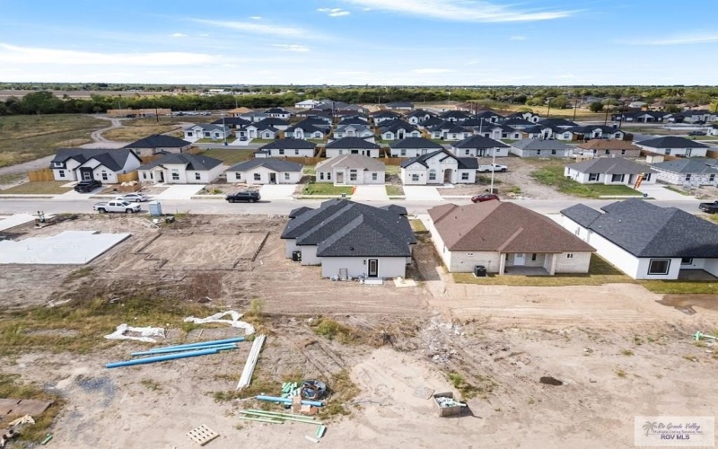 709 FOSTER LN, BROWNSVILLE, TX 78521, 4 Habitaciones Habitaciones , ,2 BañosBaños,Residential,En Venta,709 FOSTER LN,0,29770064