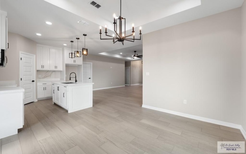 709 FOSTER LN, BROWNSVILLE, TX 78521, 4 Habitaciones Habitaciones , ,2 BañosBaños,Residential,En Venta,709 FOSTER LN,0,29770064