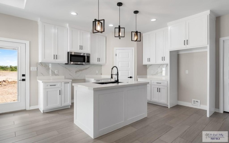 709 FOSTER LN, BROWNSVILLE, TX 78521, 4 Habitaciones Habitaciones , ,2 BañosBaños,Residential,En Venta,709 FOSTER LN,0,29770064