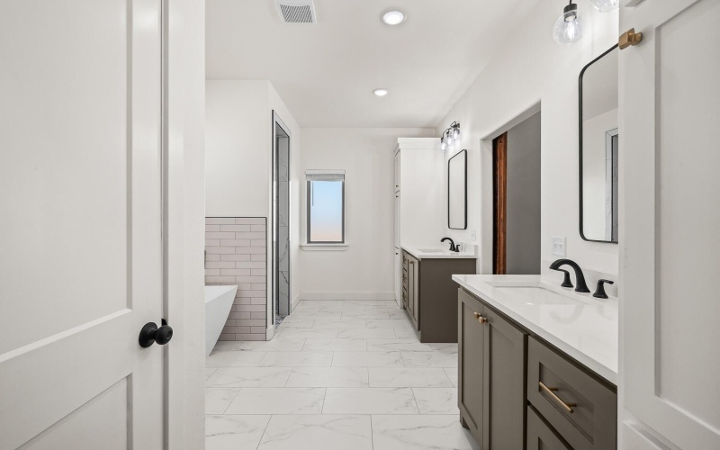 4401 Co Rd 7900, Lubbock, TX 79423, 3 Bedrooms Bedrooms, ,2 BathroomsBathrooms,Residential,For Sale,4401 Co Rd 7900,0,202563192