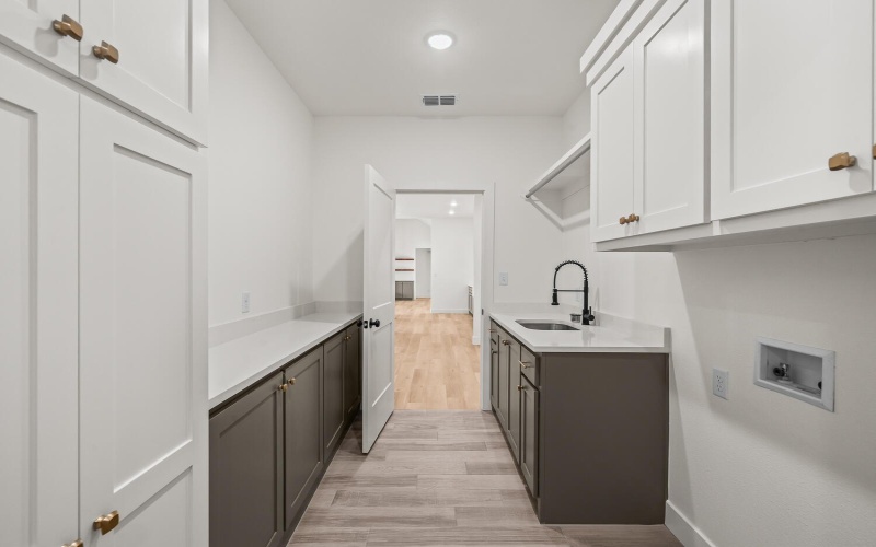 4401 Co Rd 7900, Lubbock, TX 79423, 3 Bedrooms Bedrooms, ,2 BathroomsBathrooms,Residential,For Sale,4401 Co Rd 7900,0,202563192