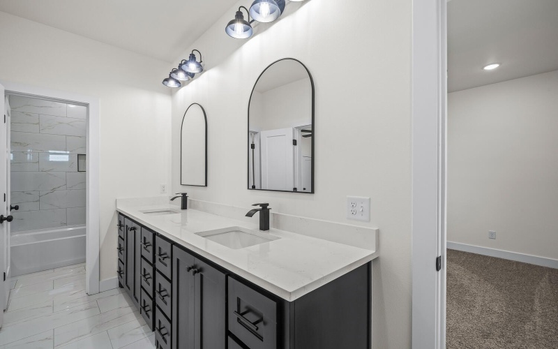 9917 F M 1294, Shallowater, TX 79363, 3 Habitaciones Habitaciones , ,2 BañosBaños,Residential,En Venta,9917 F M 1294,0,202563195