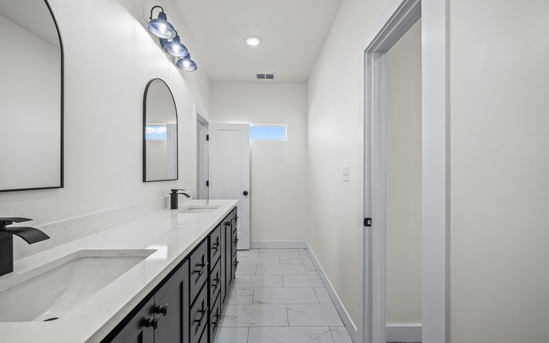 9917 F M 1294, Shallowater, TX 79363, 3 Habitaciones Habitaciones , ,2 BañosBaños,Residential,En Venta,9917 F M 1294,0,202563195