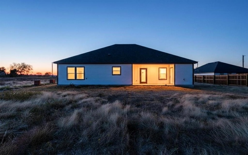 740 Section House Road, Alma, TX 75119, 3 Bedrooms Bedrooms, ,2 BathroomsBathrooms,Residential,For Sale,740 Section House Road,0,21051621