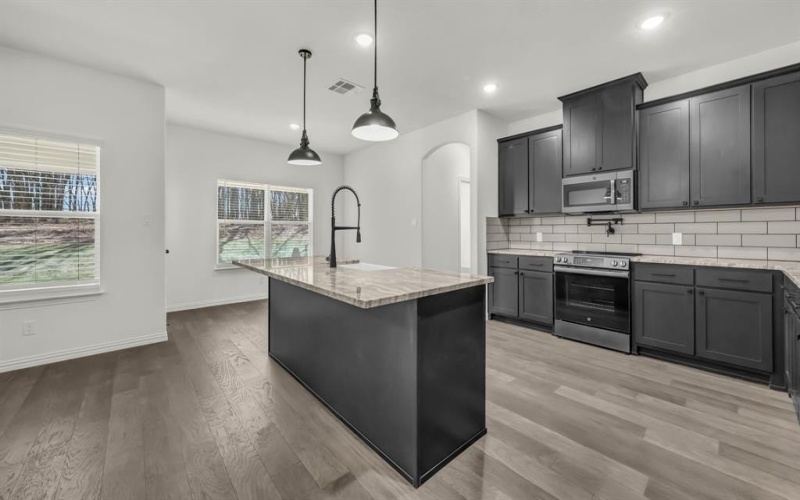 139 Sedona Creek Court, Poolville, TX 76487, 3 Habitaciones Habitaciones , ,2 BañosBaños,Residential,En Venta,139 Sedona Creek Court,0,21108535