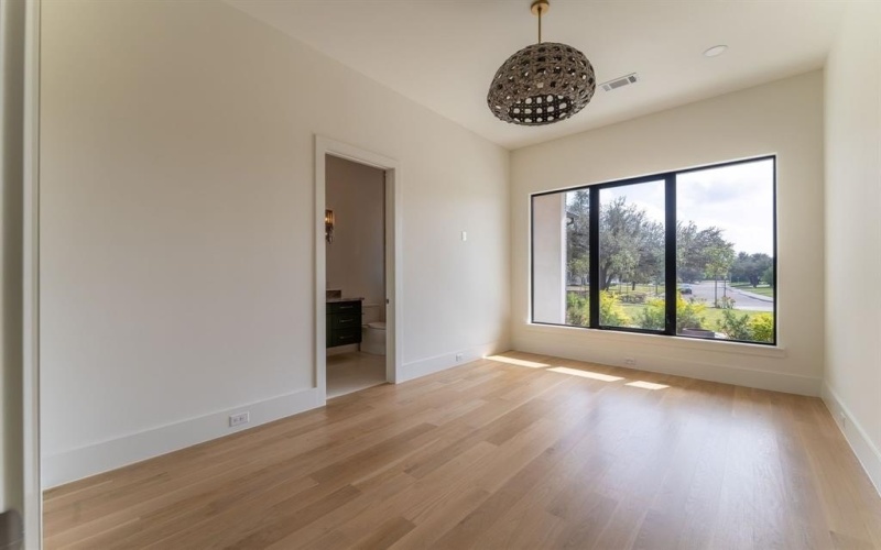 5615 Lobello Drive, Dallas, TX 75229, 4 Bedrooms Bedrooms, ,5 BathroomsBathrooms,Residential,For Sale,5615 Lobello Drive,0,21110264