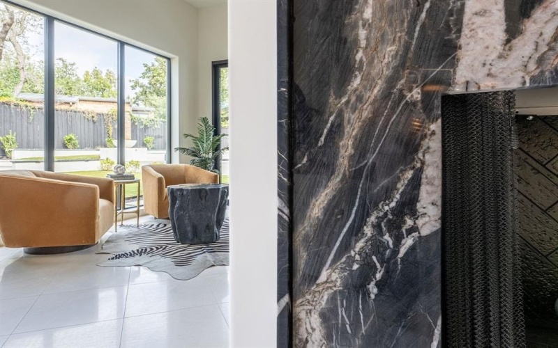 5615 Lobello Drive, Dallas, TX 75229, 4 Bedrooms Bedrooms, ,5 BathroomsBathrooms,Residential,For Sale,5615 Lobello Drive,0,21110264