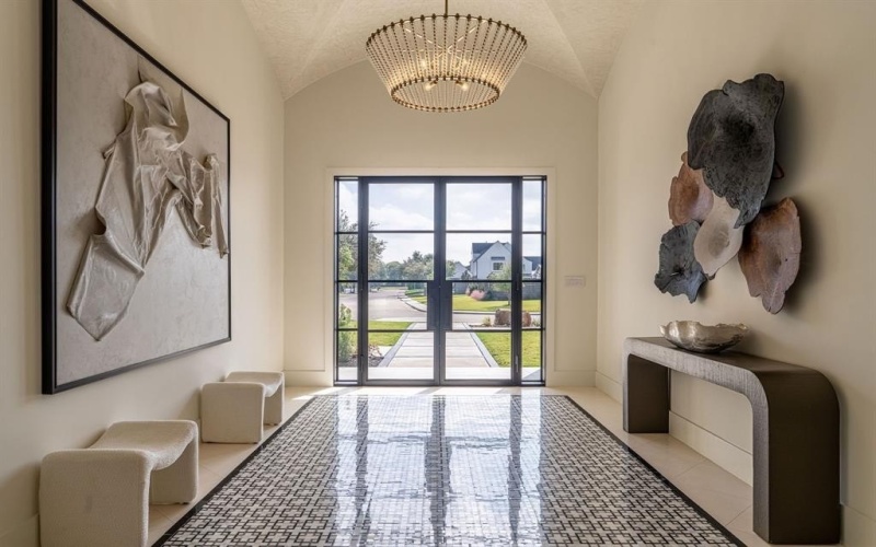 5615 Lobello Drive, Dallas, TX 75229, 4 Bedrooms Bedrooms, ,5 BathroomsBathrooms,Residential,For Sale,5615 Lobello Drive,0,21110264