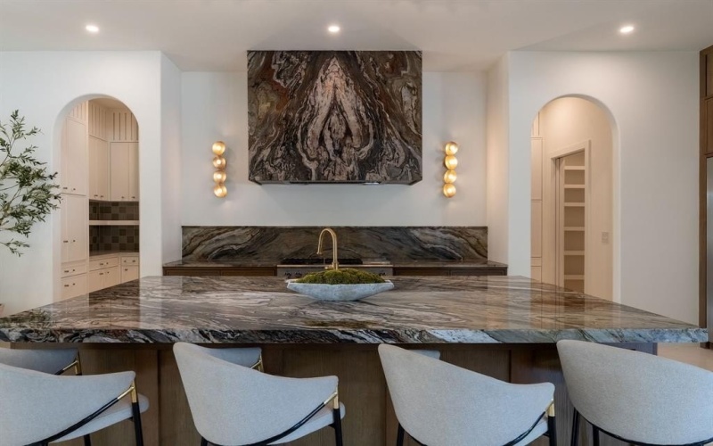 5615 Lobello Drive, Dallas, TX 75229, 4 Bedrooms Bedrooms, ,5 BathroomsBathrooms,Residential,For Sale,5615 Lobello Drive,0,21110264