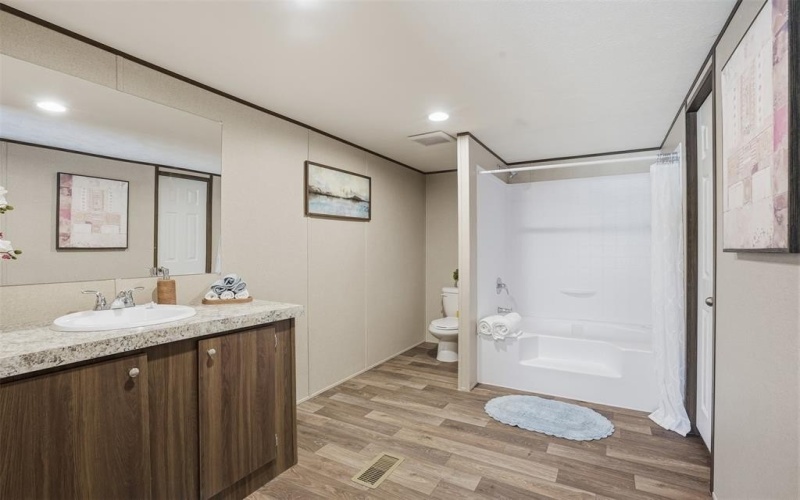 2316 Pecan Valley, Cleburne, TX 76031, 4 Bedrooms Bedrooms, ,2 BathroomsBathrooms,Residential,For Sale,2316 Pecan Valley,0,21111887