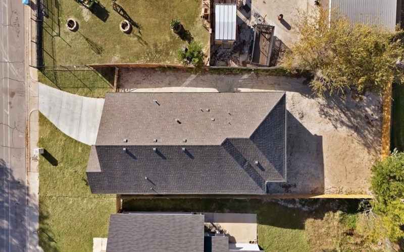 1023 E Allen Avenue, Fort Worth, TX 76104, 4 Habitaciones Habitaciones , ,2 BañosBaños,Residential,En Venta,1023 E Allen Avenue,0,21113015