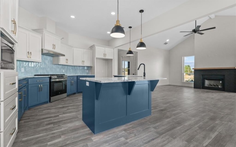 16421 Clearview Drive, Lindale, TX 75771, 4 Habitaciones Habitaciones , ,2 BañosBaños,Residential,En Venta,16421 Clearview Drive,0,21114292