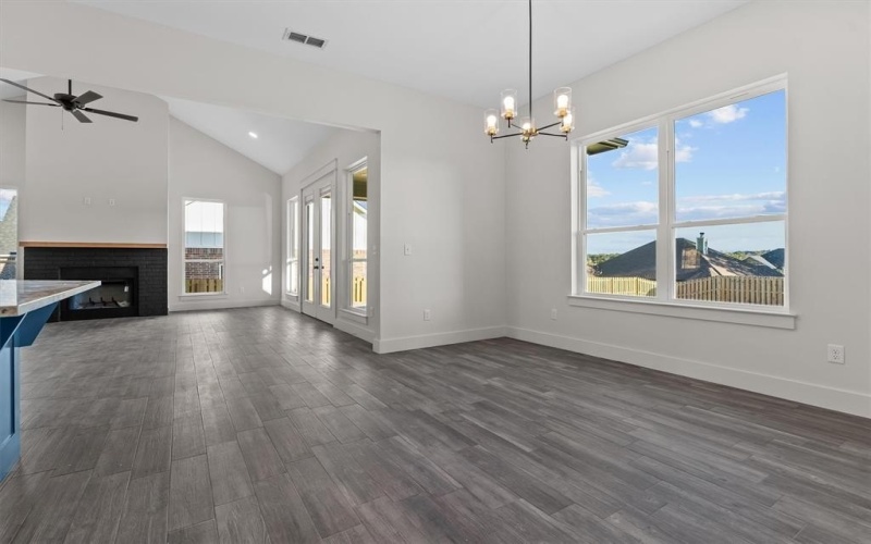 16421 Clearview Drive, Lindale, TX 75771, 4 Habitaciones Habitaciones , ,2 BañosBaños,Residential,En Venta,16421 Clearview Drive,0,21114292