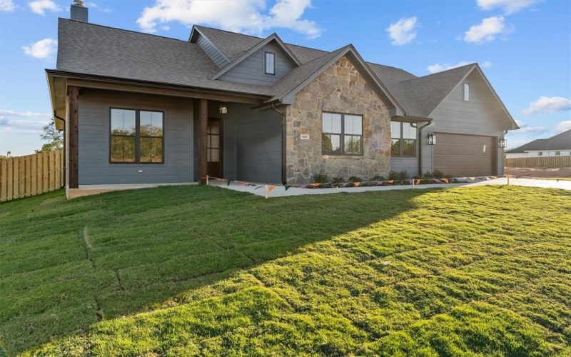 16421 Clearview Drive, Lindale, TX 75771, 4 Habitaciones Habitaciones , ,2 BañosBaños,Residential,En Venta,16421 Clearview Drive,0,21114292