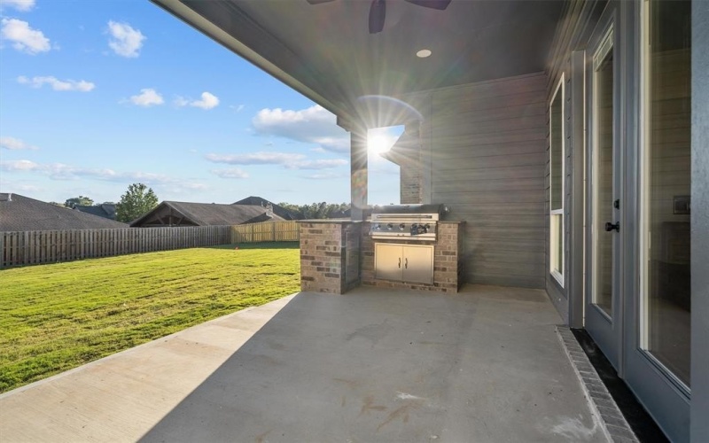 16421 Clearview Drive, Lindale, TX 75771, 4 Habitaciones Habitaciones , ,2 BañosBaños,Residential,En Venta,16421 Clearview Drive,0,21114292